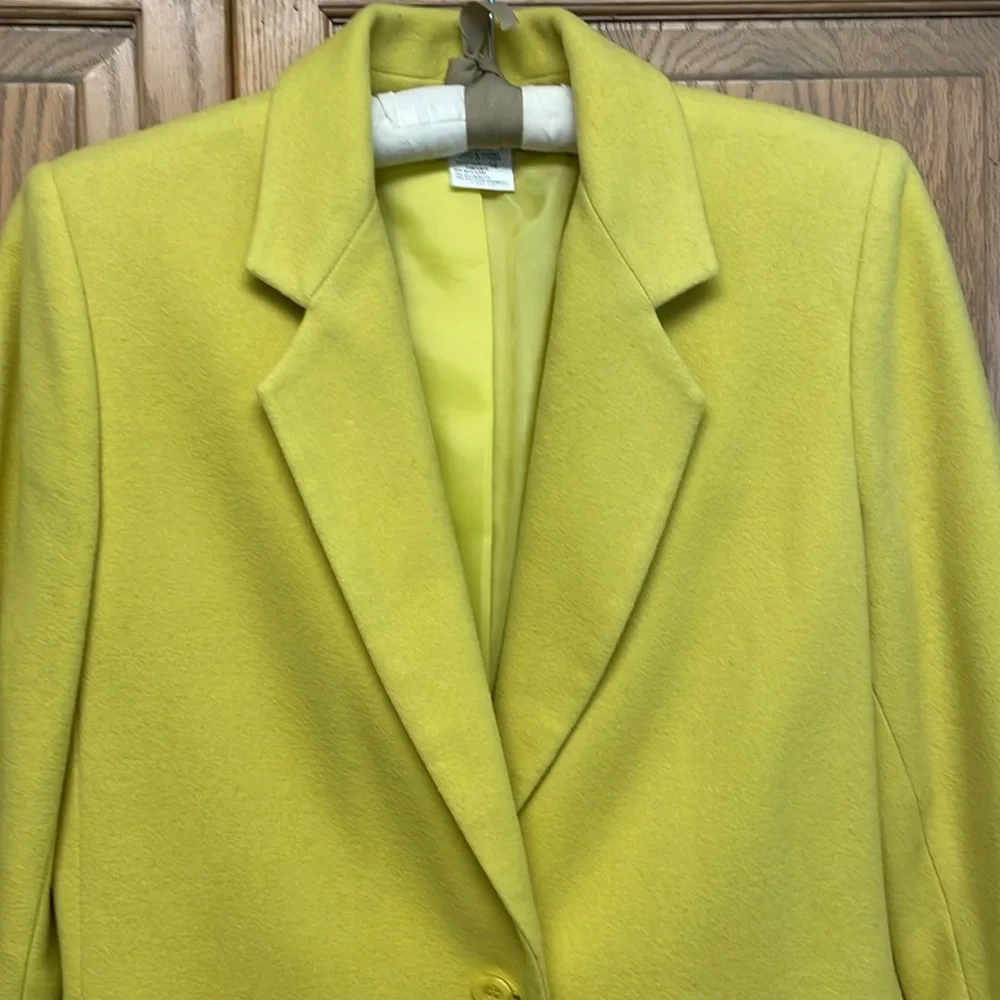 Harve Benard Vibrant Wool Yellow Blazer - Picture 2 of 9